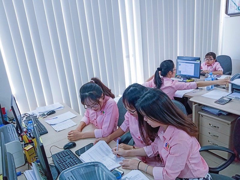 Giờ làm việc tại của nhân viên tại văn phòng Hà Tĩnh