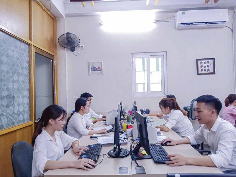 Nhân viên văn phòng dịch thuật công chứng Quảng Ngãi